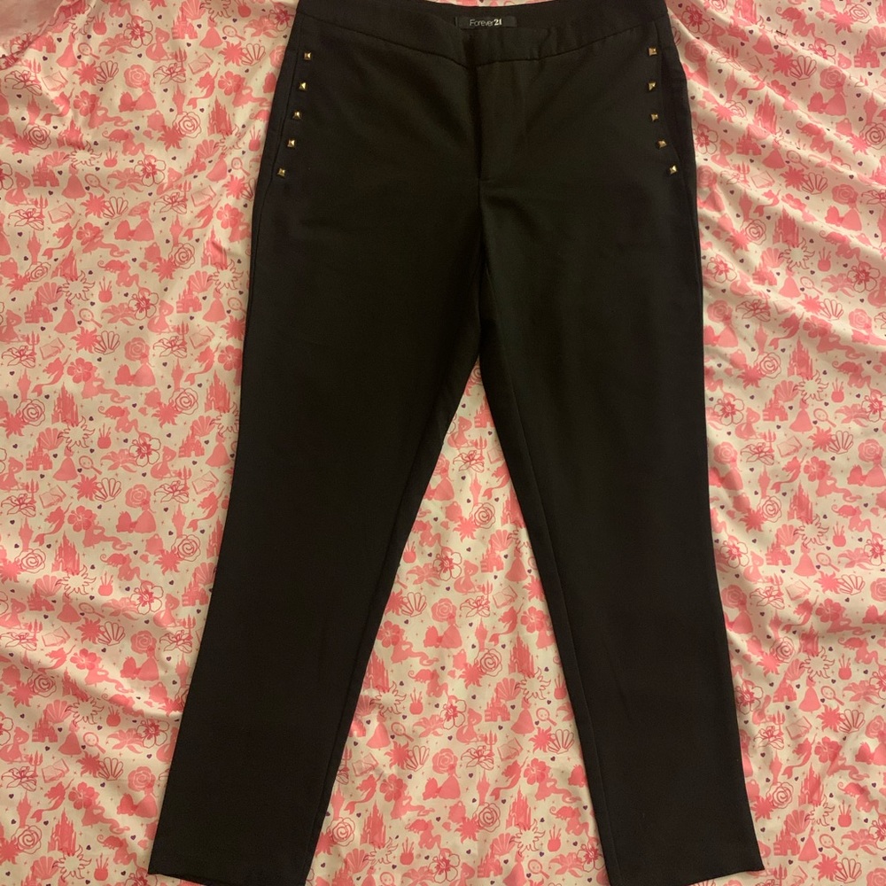 NWT F21 Black M Crop Work Pants Studs